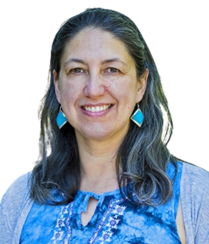 Foto facial de Catalina García, directora de Inclusión UC.