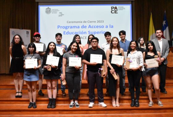 Estudiantes de liceos acompañados por el programa reconocidos en ceremonia de cierre anual PACE UC