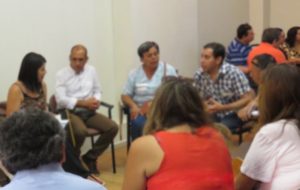 Padres y madres reunidos en encuentro de años anteriores.