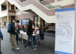 Grupo de jóvenes en acreditación de actividad