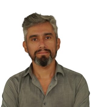 Foto facial de Víctor Silva Tutor de Acompañamiento Educación Superior PACE UC